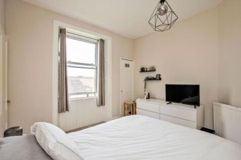 Main bedroom_