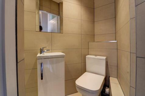 Bathroom IMG_8121_2_
