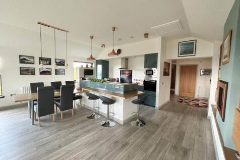 Open Plan Lounge/Kitchem/Dining Room