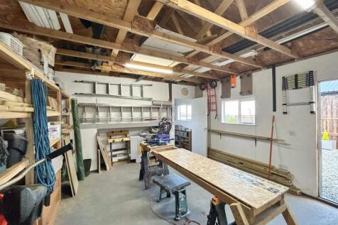 Detached Garage