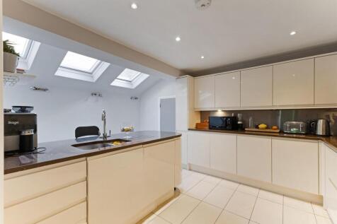 89692_272 Munster Road (13)_low.jpg