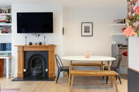 97754_Top-Floor-Flat-49-Dawes-Road (7).jpg
