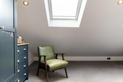 97754_Top-Floor-Flat-49-Dawes-Road (22).jpg