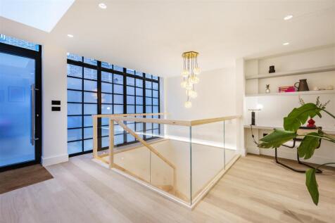 Copy of 84d Lillie Rd (20).JPG