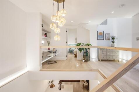 Copy of 84d Lillie Rd (15).JPG