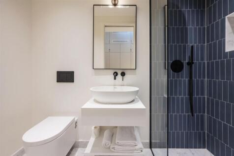 Copy of 84d Lillie Rd (33).JPG