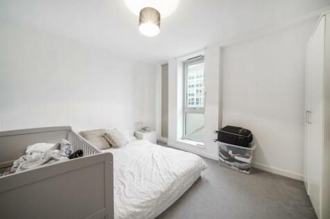 Flat 13, Altus House - ZvaOJVtKQjs8bGSPtcC9.jpg