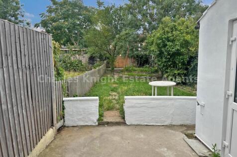 garden2_watermarked.jpg
