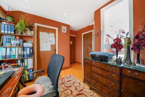 5 Conisborough Crescent - amhyBuKSRj65TqgIaikX.jpg