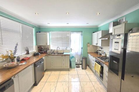 bright_clear_kitchen.jpg