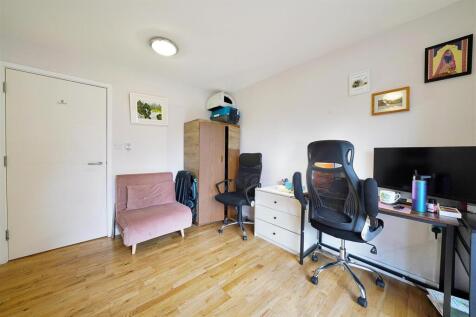 Apartment 2, The White Cube - CGhl2T8Eekf5mmn0tpOi