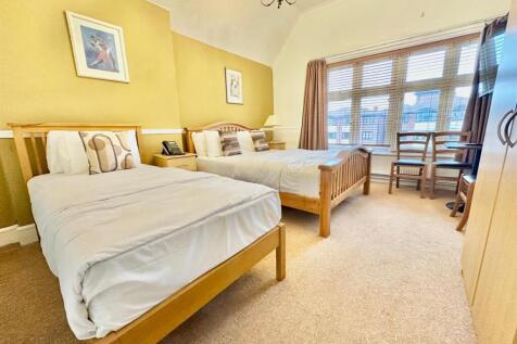 WhatsApp Image 2025-11-15 at 11.26.21_66f1abed.jpg