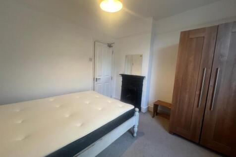 WhatsApp Image 2025-11-25 at 17.45.53.jpeg