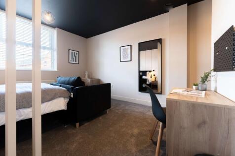 Room 7 - Ensuite