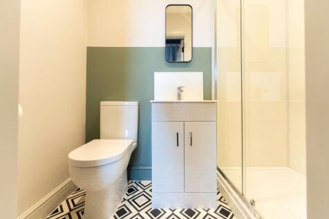 Room 7 - Ensuite