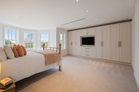Principal bedroom