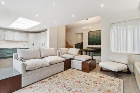 Living Room / Dining Room / Kitchen