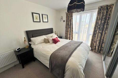 Principal bedroom