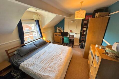 Principal bedroom