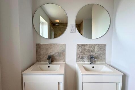 En Suite 1