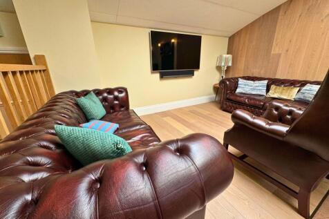 Communal Lounge