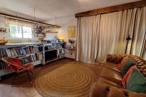 Property Image 38
