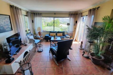 Property Image 8