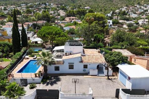Property Image 1