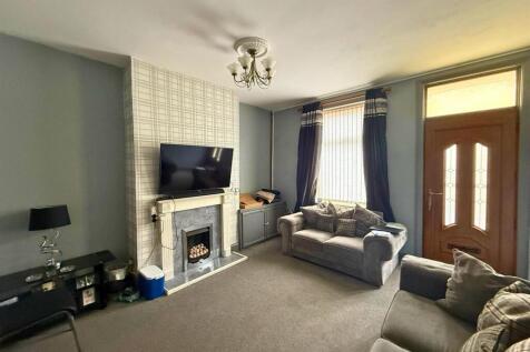 Livingroom part 1.jpg