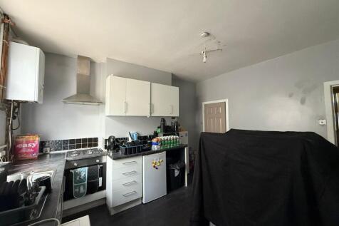 Kitchen part 2.jpeg