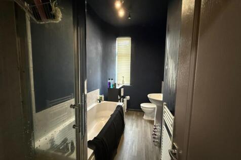 Bathroom.jpg