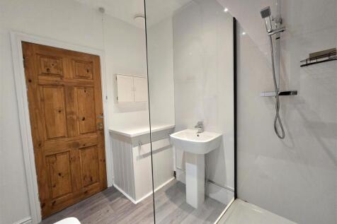 Family Shower Room