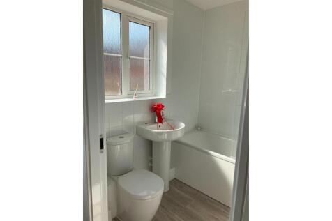 FOG1_bathroom_2.jpg