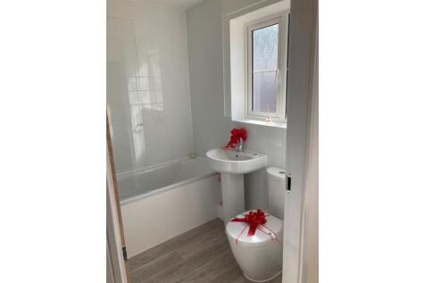 FOG1_bathroom.jpg