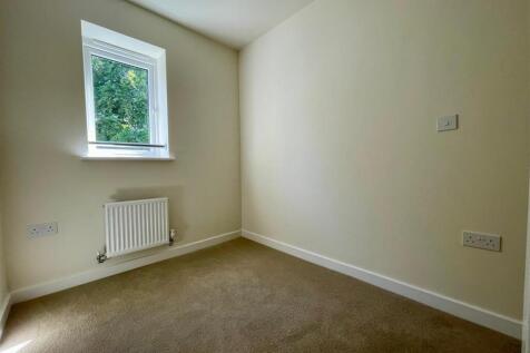 bedroom 3.jpg