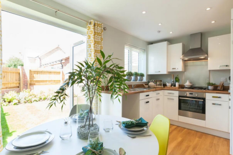 Hanbury Kitchen 2.png