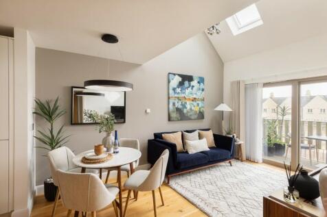 Dining/living room
