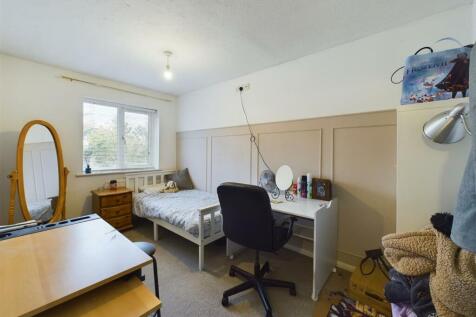 CAM03428G0-PR0051-STILL003.jpg