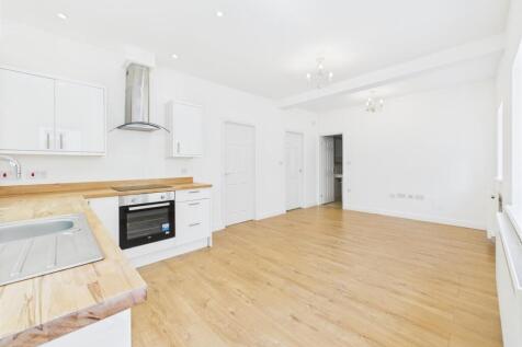 Living / Kitchen / Dining