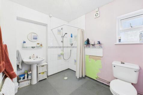 CAM03428G0-PR0127-STILL006.jpg