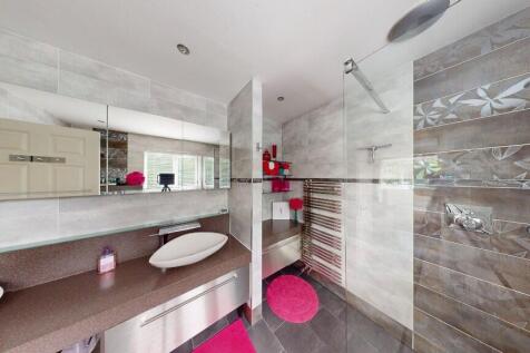 Master En-Suite