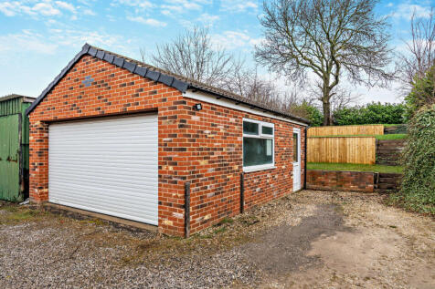 Detached Garage