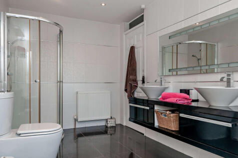 Family B|athroom