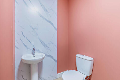 Bedroom 2 Ensuite