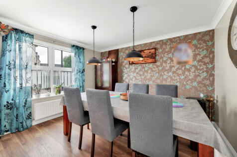 5 New Hall Lane, Cambourne (2)