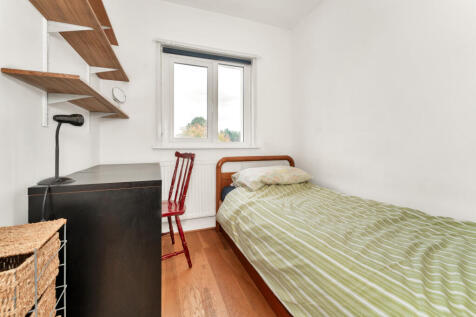 Sixth BEdroom