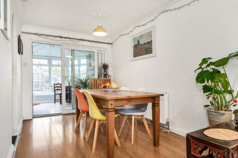 24 Resbury ClSawston (7).JPG