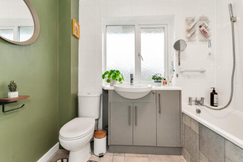 24 Resbury ClSawston (10).JPG