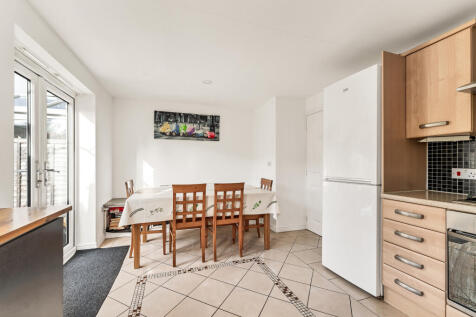 27 Anson Road, Cambourne (1).JPG