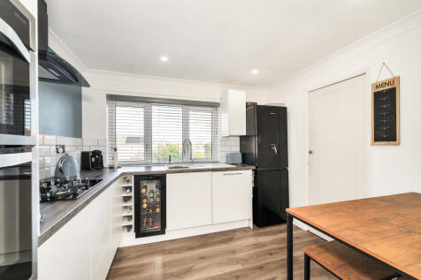 58 Hill Rise, St Ives (9).JPG